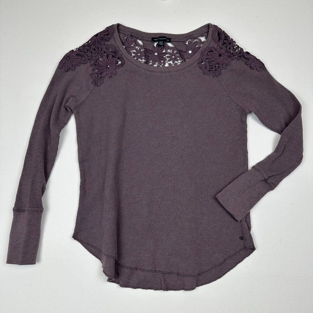 American Eagles Outfitters Lace Thermal Tee‎